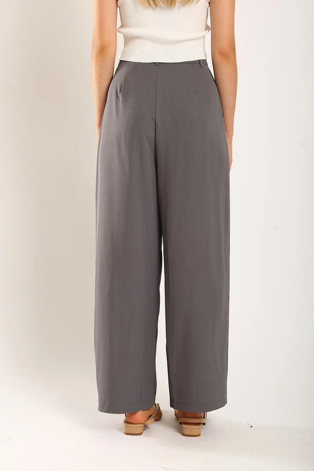 Claudette Relaxed Tailored Pants in Grey