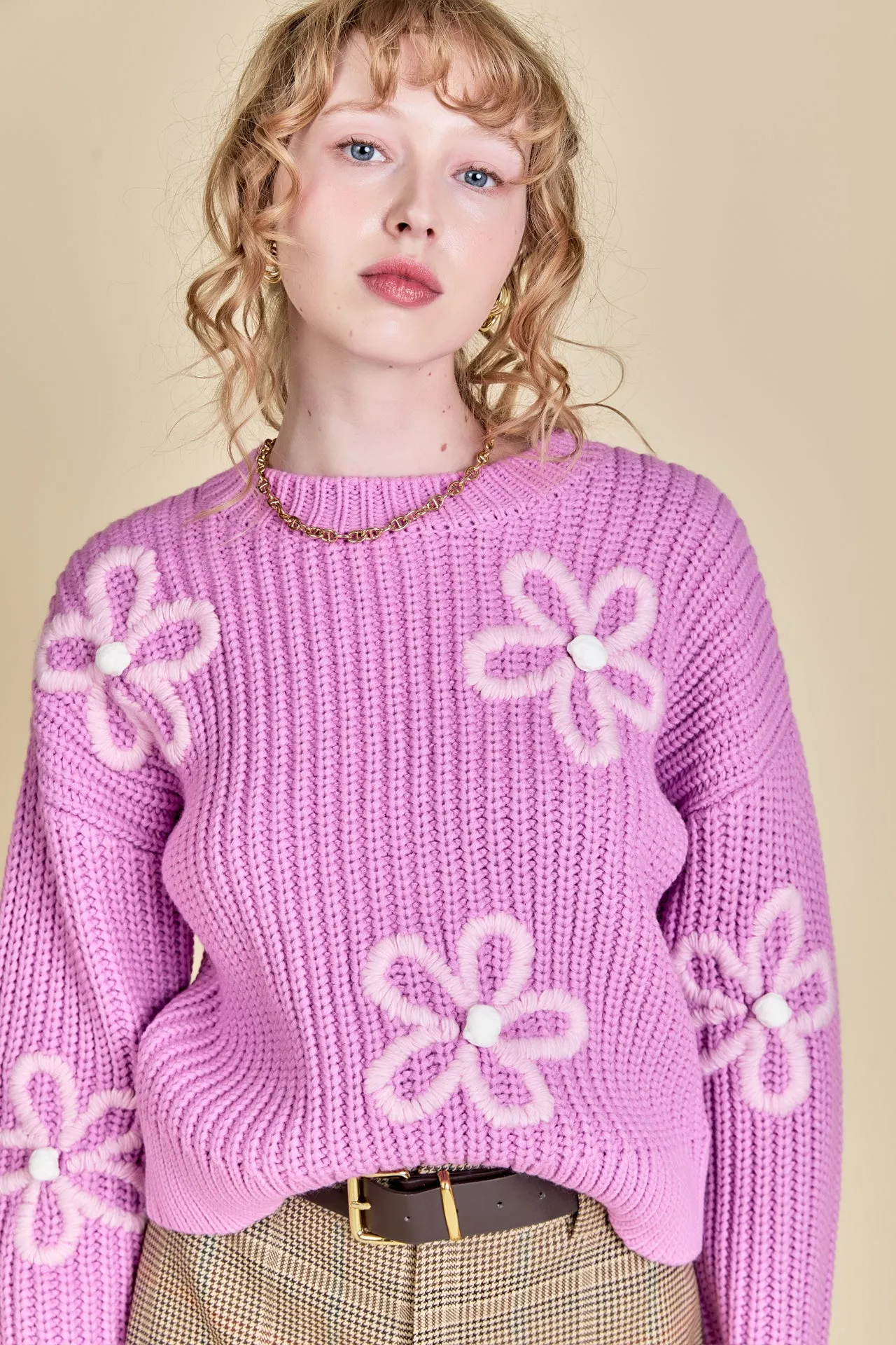 Flower Embroidery Knit Top