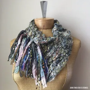 Lavender Tweed Shawlette w/Fringe & Ceramic Button